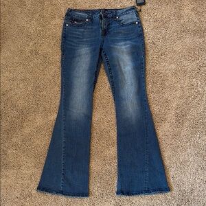 ⚡️NWT⚡️True Religion Joey Mid-Rise Flare Jeans